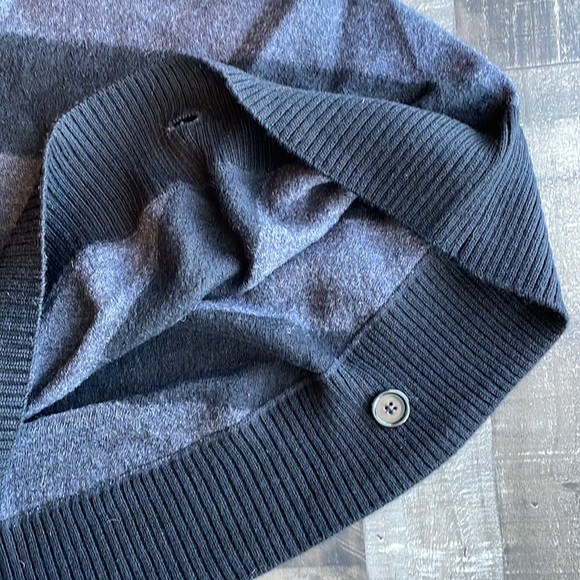 Marina Luna, hooded button front cape - Picture 8 of 9